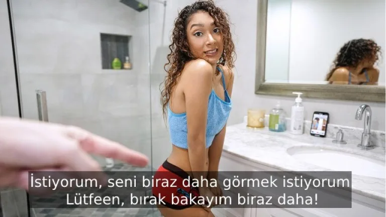 abisinin esyalarini kullanmanin cezasini soyunarak odedi.jpg