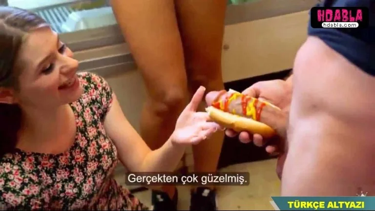 acikana hotdog degil yarakdog veriyorlar.jpg
