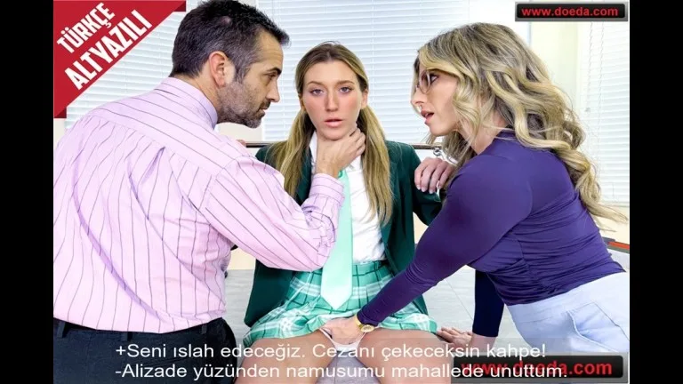 amizade dinleyip namusunu mahallede unutan 18lik kahpe liseliye sikis cezasi.jpg