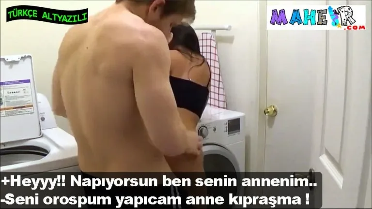 annesini ic camasirlariyla gorunce dayanamadi kokledi.jpg