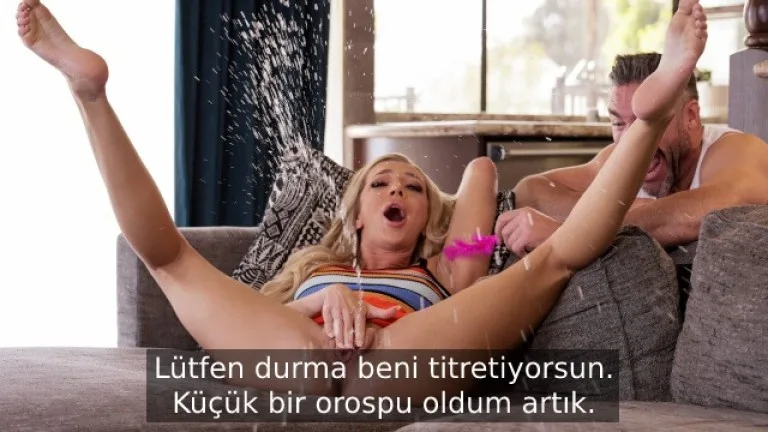 gidiklanmaktan tahrik olan fantastik orospu zevkini patlatiyor.jpg