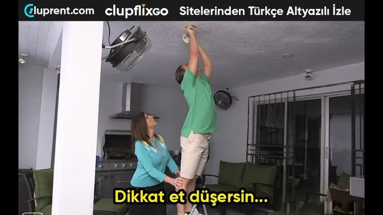 kiz arkadasin annesinin avizesi bozulmus.jpg