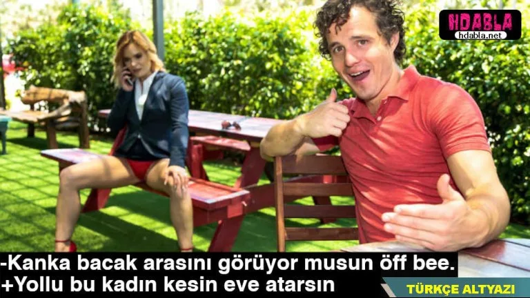 olgun kadin ekilince cafede tanistigi erkegin evine gitti.jpg