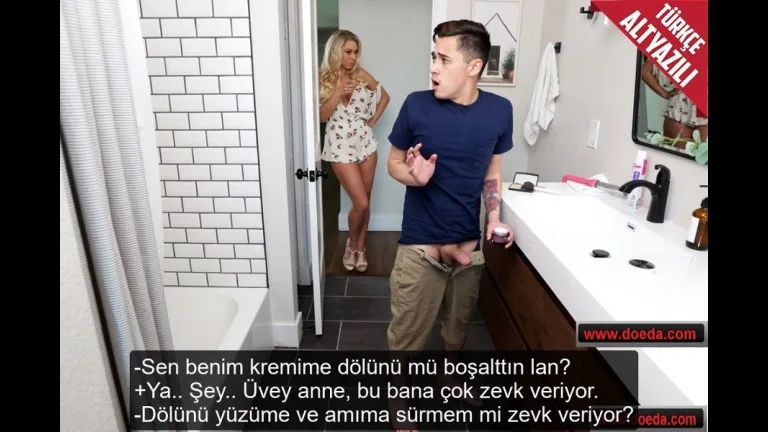 uvey annesinin guzellik kremine dollerini bosaltirken yakalaninca yuzune bosaltti.jpg