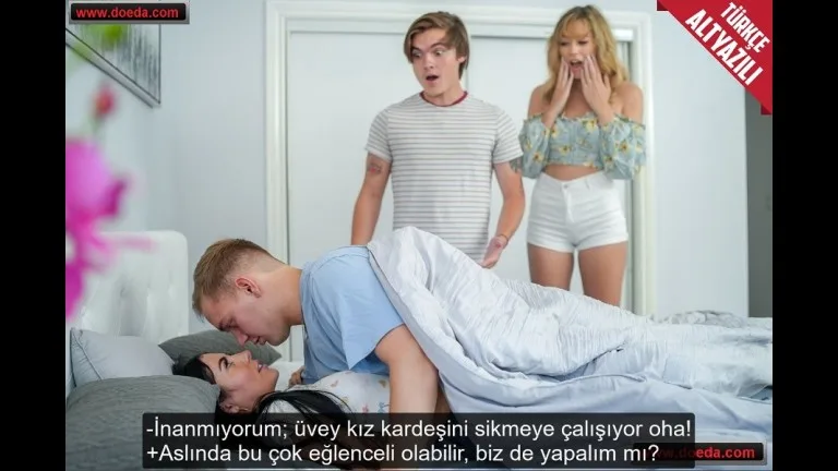 uvey kardesleri sikisirken gorunce onlara uyup yan yana sevistiler.jpg