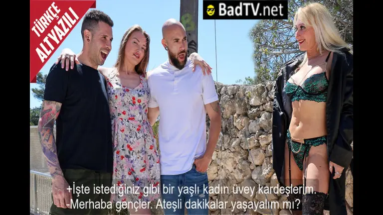 cevresinde bir suru kadin olan kiz uvey kardeslerinin yasli kadin fantezisini gerceklestirdi.jpg