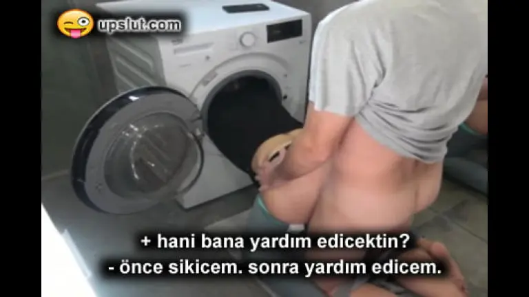 cikarci uvey kardesine sikistigi delikte gotunu kaptirdi.jpg
