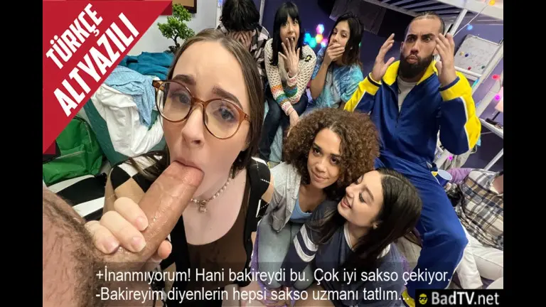 bakire oldugunu soyleyen kizin cektigi sakso arkadaslarinin soka girmesine sebep oldu