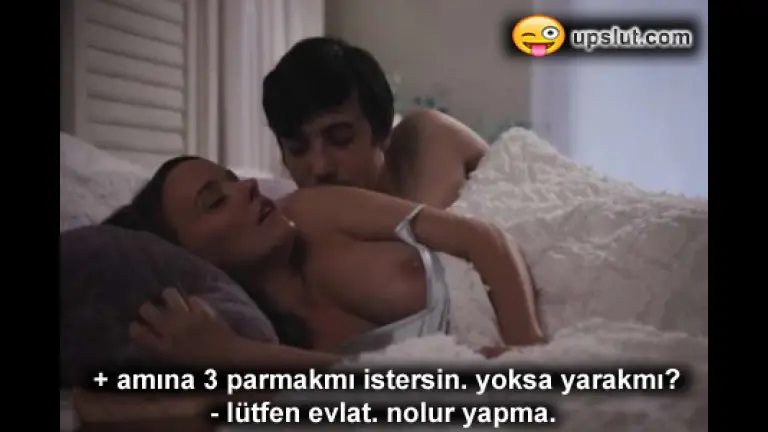 uykusunda dayadigi uvey anneyi kalin sikiyle bastan cikardi.jpg