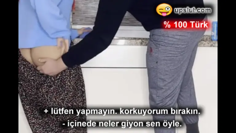 oksayarak urkuten hizmetciyi parayla domaltip yumusatti.jpg