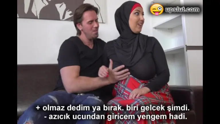 sarkik memelerini avuclayan yengesini gotten yaraklayan velet.jpg